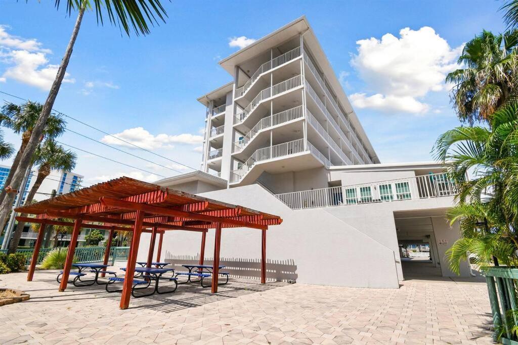 Location! Coastal Charm I 5 Min Walk To Beach, Shops & Rest Clearwater Beach Exterior foto